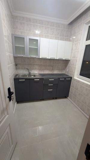 Bakı, köhnə tikili 3 otaqlı, satılır, 65 m²  , Nəsimi rayonu, 4-cü mikrorayon