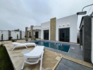 Bakı, bağ/həyət evi 4 otaqlı, satılır, 155 m² , 3.5 sot , Xəzər rayonu, Şüvəlan