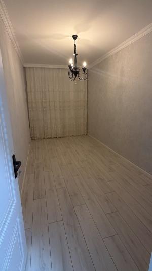 Bakı, köhnə tikili 3 otaqlı, satılır, 65 m²  , Nəsimi rayonu, 4-cü mikrorayon