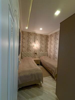 Sumqayıt, köhnə tikili 3 otaqlı, satılır, 72 m²  , 9-cu mikrorayon