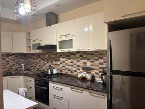 Bakı, köhnə tikili 3 otaqlı, satılır, 105 m²  , Yasamal rayonu, Yasamal qəs.