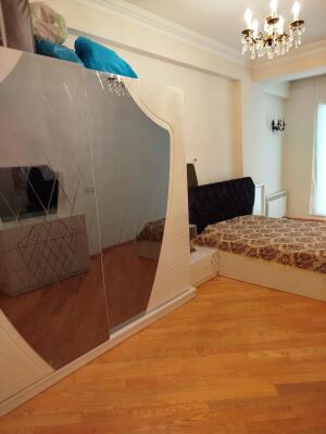 Bakı, yeni tikili 3 otaqlı, satılır, 137 m²  , Səbail rayonu