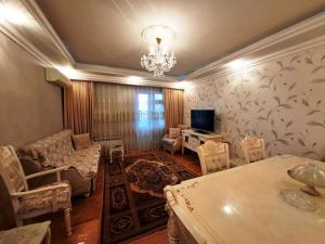 Bakı, köhnə tikili 3 otaqlı, satılır, 90 m²  , Nizami rayonu, 8-ci kilometr