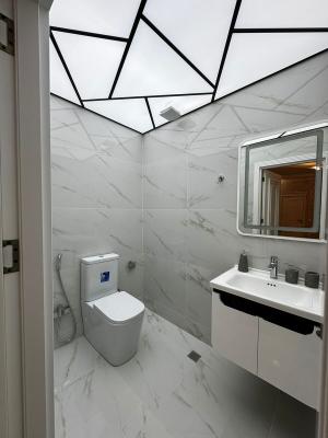 Bakı, yeni tikili 2 otaqlı, kirayə, 100 m²  , Binəqədi rayonu, 8-ci mikrorayon