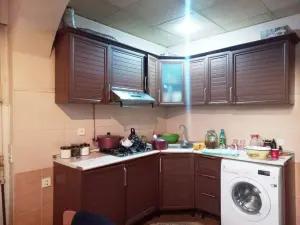Bakı, köhnə tikili 5 otaqlı, satılır, 135 m²  , Binəqədi rayonu, 8-ci mikrorayon