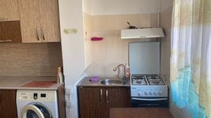 Bakı, köhnə tikili 2 otaqlı, satılır, 65 m²  , Xətai rayonu