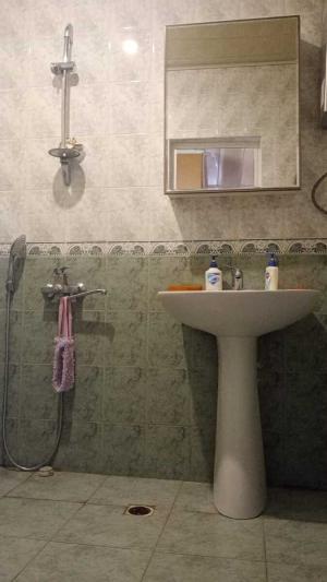 Bakı, köhnə tikili 4 otaqlı, satılır, 100 m²  , Binəqədi rayonu, Biləcəri qəs.