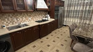 Bakı, yeni tikili 2 otaqlı, satılır, 100 m²  , Səbail rayonu, Badamdar qəs.