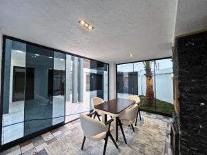 Bakı, həyət evi 4 otaqlı, satılır, 150 m² , 3.3 sot , Xəzər rayonu, Şüvəlan
