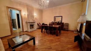 Bakı, ofis 3 otaqlı, satılır, 100 m²  , Səbail rayonu