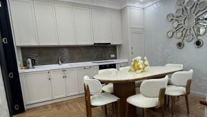 Bakı, yeni tikili 3 otaqlı, satılır, 110 m²  , Yasamal rayonu