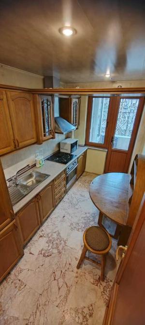Bakı, köhnə tikili 2 otaqlı, günlük kirayə, 75 m²  , Səbail rayonu
