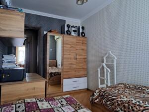 Bakı, köhnə tikili 3 otaqlı, satılır, 85 m²  , Nizami rayonu, 8-ci kilometr
