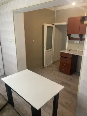 3 комната старое здание, продажа, 90 m², Бакы, Јасамал рајону, Јасамал гәс.