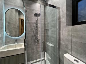 Bakı, həyət evi 5 otaqlı, satılır, 250 m² , 6 sot , Xəzər rayonu, Mərdəkan