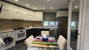 Bakı, yeni tikili 3 otaqlı, satılır, 92 m²  , Səbail rayonu, Bayıl qəs.