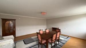 Bakı, köhnə tikili 3 otaqlı, satılır, 110 m²  , Nizami rayonu, 8-ci kilometr