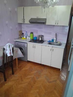 Bakı, köhnə tikili 1 otaqlı, satılır, 45 m²  , Nizami rayonu, 8-ci kilometr