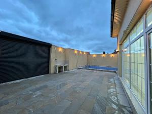 Bakı, həyət evi 4 otaqlı, satılır, 130 m² , 2.5 sot , Xəzər rayonu, Şüvəlan