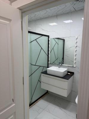 Bakı, yeni tikili 2 otaqlı, satılır, 80 m²  , Nəsimi rayonu, 5-ci mikrorayon