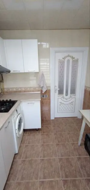 3 otaqlı köhnə tikili, satılır, 75 m², Bakı, Binəqədi rayonu, 7-ci mikrorayon