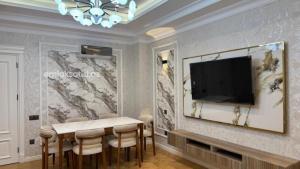 Bakı, yeni tikili 2 otaqlı, kirayə, 91 m²  , Xətai rayonu, Ağ şəhər