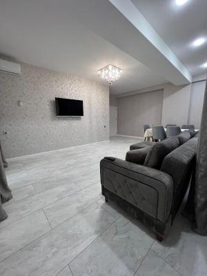Bakı, yeni tikili 4 otaqlı, kirayə, 140 m²  , Xətai rayonu