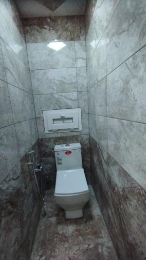 Bakı, köhnə tikili 4 otaqlı, satılır, 105 m²  , Binəqədi rayonu, 8-ci mikrorayon