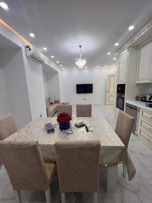 Bakı, yeni tikili 4 otaqlı, satılır, 148 m²  , Yasamal rayonu
