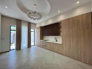 Bakı, həyət evi 4 otaqlı, satılır, 200 m² , 6 sot , Xəzər rayonu, Mərdəkan