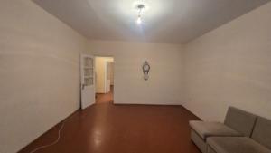 Sumqayıt, köhnə tikili 2 otaqlı, satılır, 73 m²  , 12-ci mikrorayon