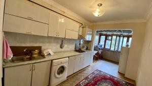 Bakı, köhnə tikili 4 otaqlı, satılır, 100 m²  , Səbail rayonu, Badamdar qəs.