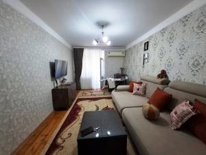 Bakı, köhnə tikili 2 otaqlı, satılır, 55 m²  , Nizami rayonu, 8-ci kilometr
