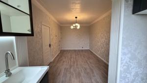 Bakı, köhnə tikili 2 otaqlı, satılır, 40 m²  , Binəqədi rayonu, 7-ci mikrorayon
