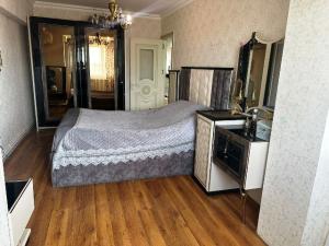 Bakı, köhnə tikili 3 otaqlı, satılır, 80 m²  , Nizami rayonu, 8-ci kilometr
