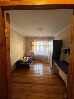 Bakı, köhnə tikili 5 otaqlı, satılır, 100 m²  , Xətai rayonu, Əhmədli