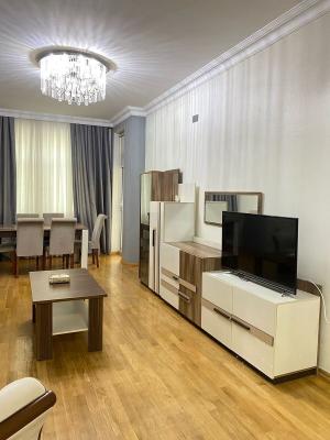 Bakı, yeni tikili 2 otaqlı, kirayə, 90 m²  , Nəsimi rayonu