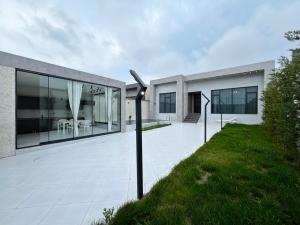 Bakı, həyət evi 5 otaqlı, satılır, 220 m² , 4.5 sot , Xəzər rayonu, Mərdəkan