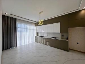 Bakı, həyət evi 4 otaqlı, satılır, 270 m² , 5 sot , Xəzər rayonu, Mərdəkan