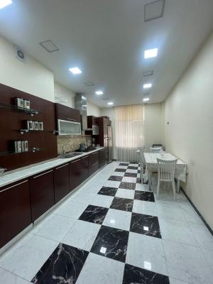 Bakı, yeni tikili 3 otaqlı, satılır, 160 m²  , Yasamal rayonu, Yasamal qəs.