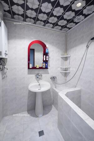 Bakı, köhnə tikili 3 otaqlı, satılır, 80 m²  , Suraxanı rayonu, Yeni Günəşli qəs.