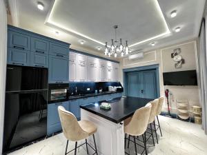 Bakı, həyət evi 5 otaqlı, satılır, 350 m² , 8 sot , Xəzər rayonu, Şüvəlan