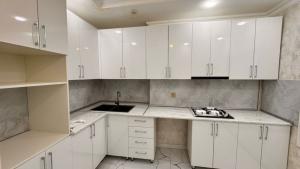 Bakı, köhnə tikili 2 otaqlı, satılır, 60 m²  , Suraxanı rayonu, Qaraçuxur qəs.