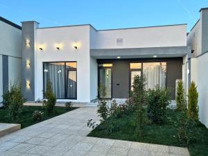 Bakı, həyət evi 4 otaqlı, satılır, 160 m² , 3.5 sot , Xəzər rayonu, Şüvəlan