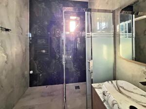 Bakı, həyət evi 5 otaqlı, satılır, 220 m² , 3 sot , Xəzər rayonu, Şüvəlan