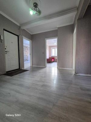 Bakı, köhnə tikili 4 otaqlı, satılır, 100 m²  , Yasamal rayonu, Yeni Yasamal qəs.