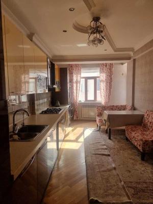 Bakı, yeni tikili 4 otaqlı, satılır, 180 m²  , Yasamal rayonu