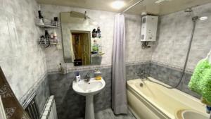 Bakı, köhnə tikili 3 otaqlı, satılır, 95 m²  , Nəsimi rayonu