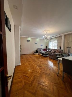 Bakı, köhnə tikili 5 otaqlı, satılır, 120 m²  , Yasamal rayonu, Yeni Yasamal qəs.