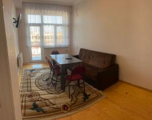 Xırdalan, həyət evi 5 otaqlı, kirayə, 325 m² , 3 sot 